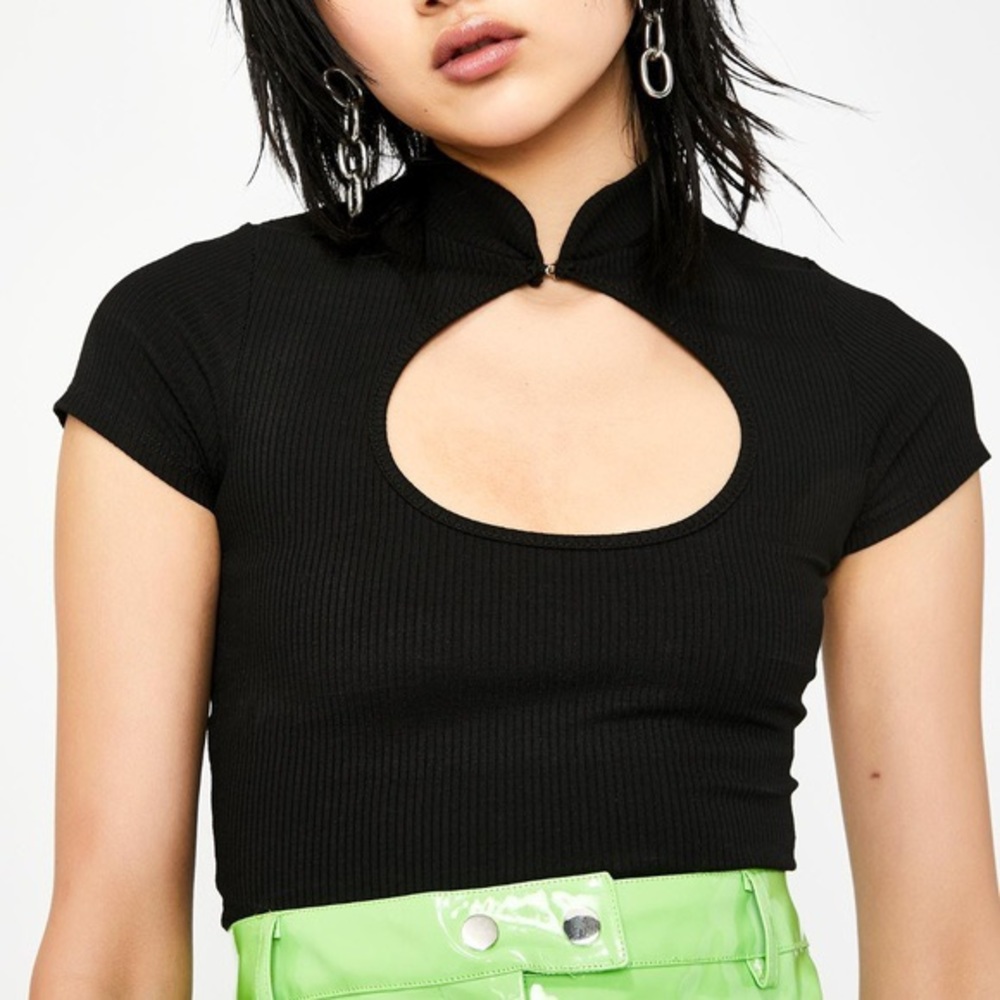 Nonstop Shade Cut Out Top